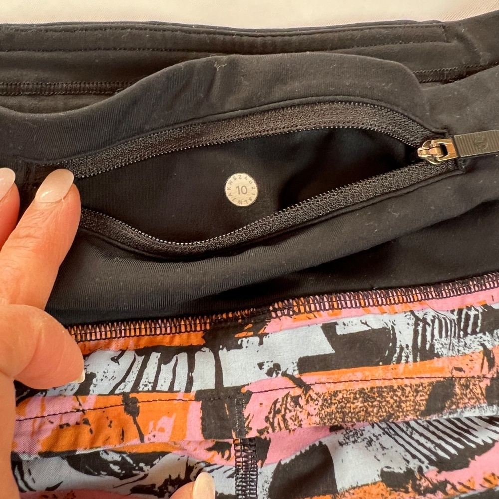 Lululemon Run Speed Shorts Multi Color & Black 4"… - image 4